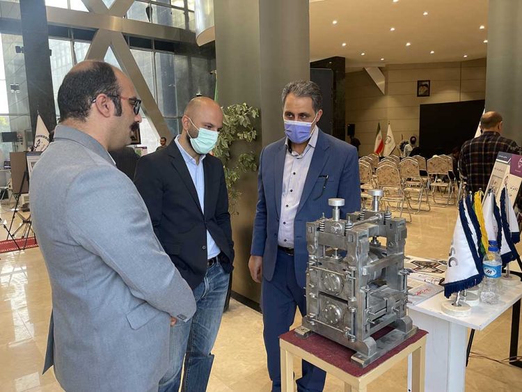 نمایشگاه-علم-و-فن-اوری1