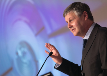 مشکل مازاد ظرفیت فولاد چین به این زودیها حل نخواهد شد